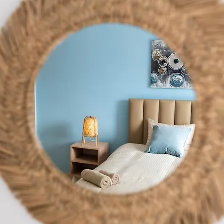 Narcissos 'nissi Beach' C2