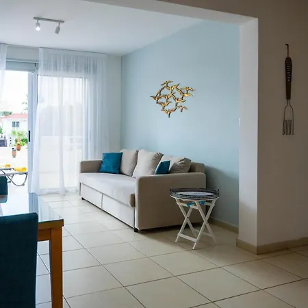 Narcissos 'nissi Beach' C2