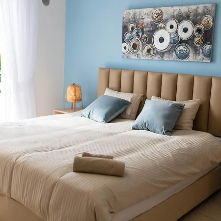 Narcissos 'nissi Beach' C2